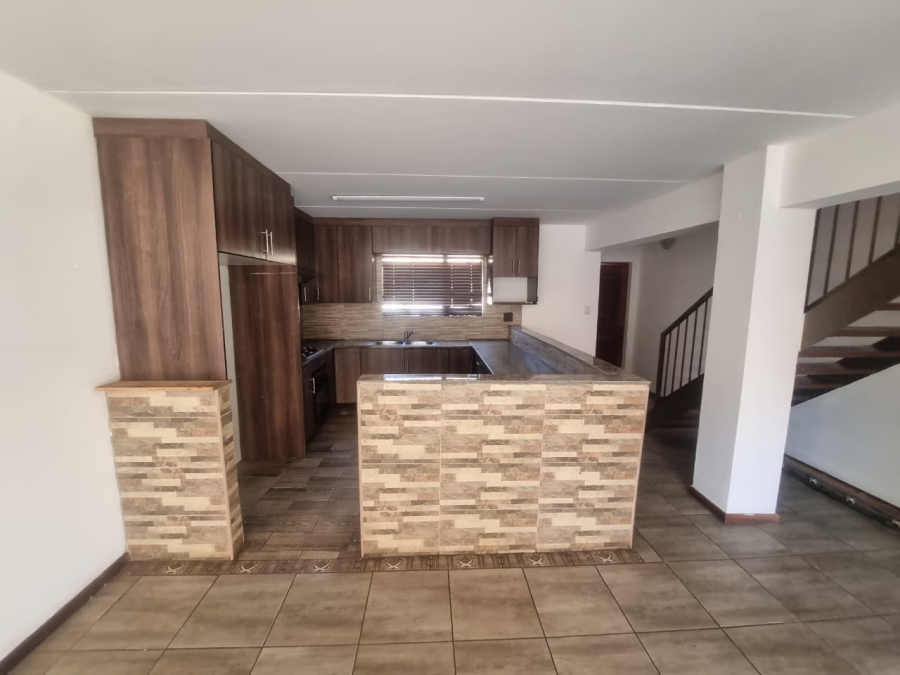 3 Bedroom Property for Sale in Waterval East North West